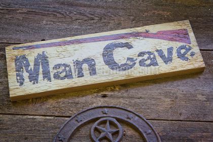 Texas Sign for your Man Cave with Rifle 